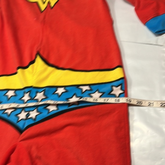 Wonder Woman RED fleece one piece body suit zip up Onesie PJS footed costume Lg - Picture 15 of 16